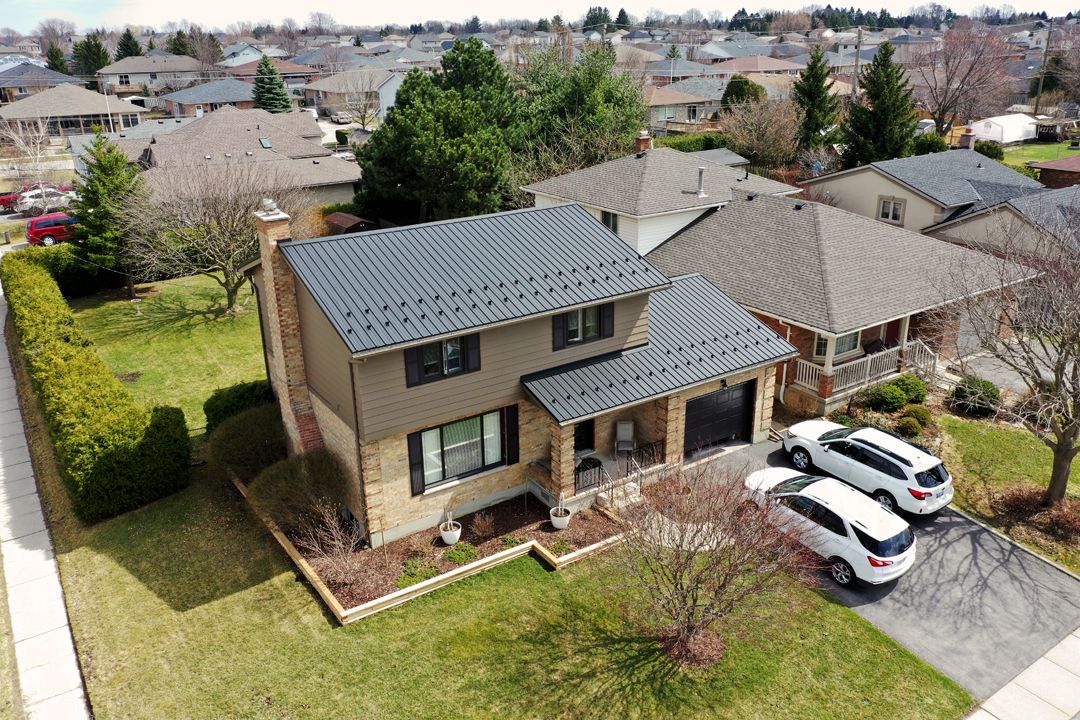 Project 1002, Tuff Rib metal roof — photo 1 of 6